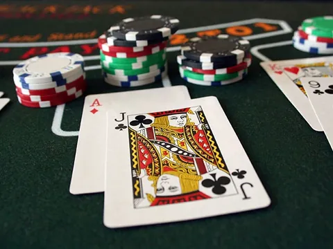 Live dealer table